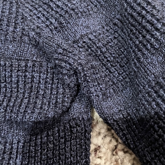 Cat & Jack Boys Navy Crewneck Sweater – Size Small (6/7) - Picture 3 of 9